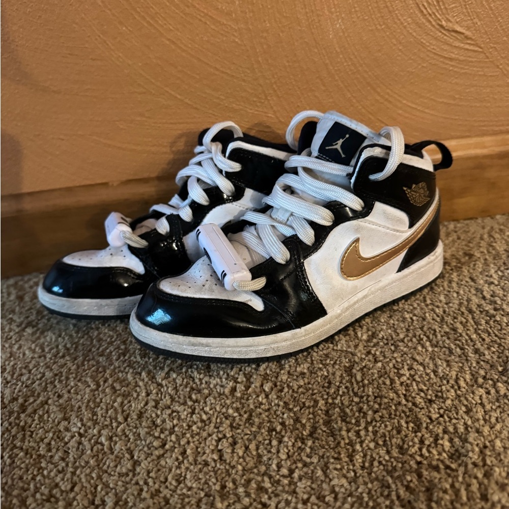 Jordan Kids Shoes Black and Gold